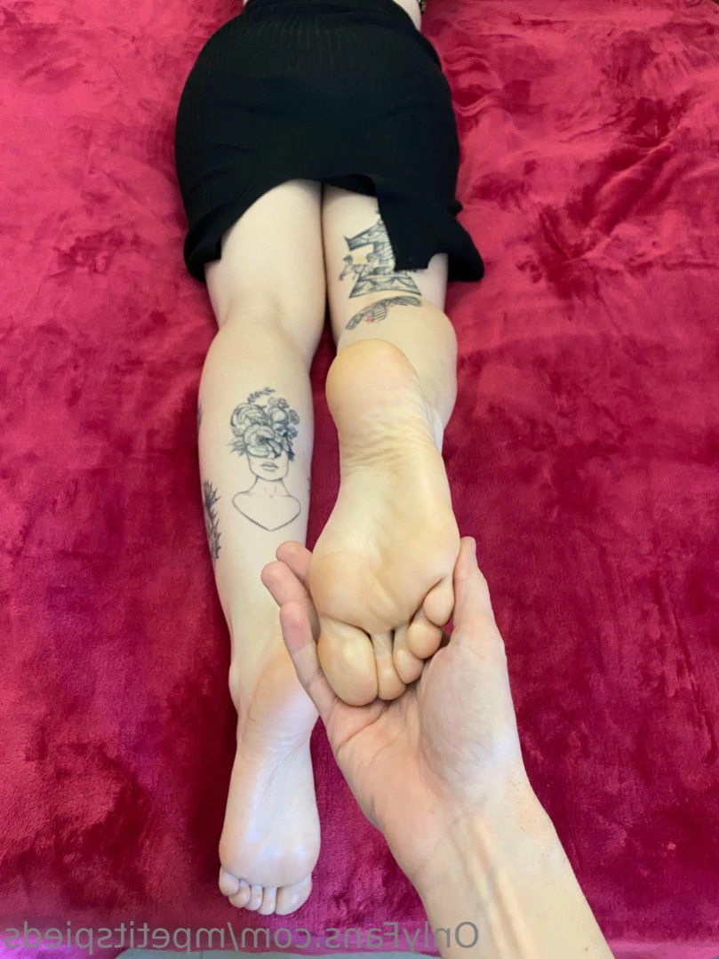 Ana [ mpetitspieds ] Onlyfans leaked photo 16184569 on Hotleaks.tv