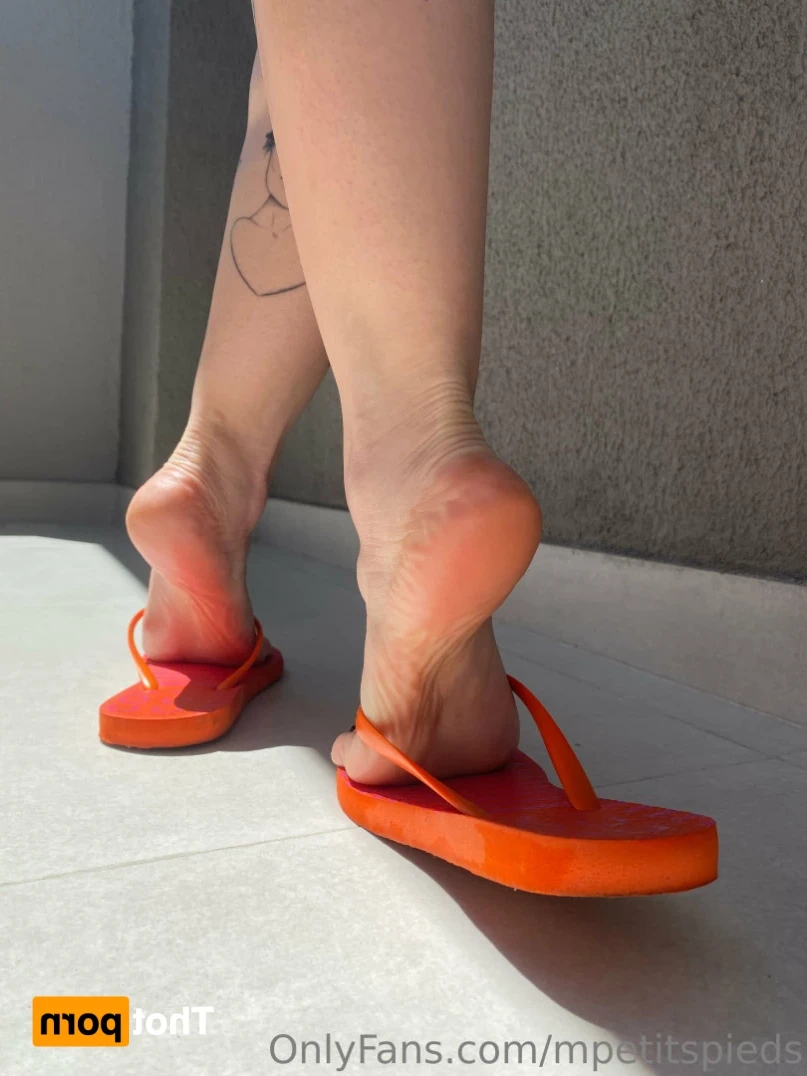 Ana [ mpetitspieds ] Onlyfans leaked photo 16403184 on Hotleaks.tv