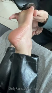 16449600