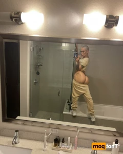16368958