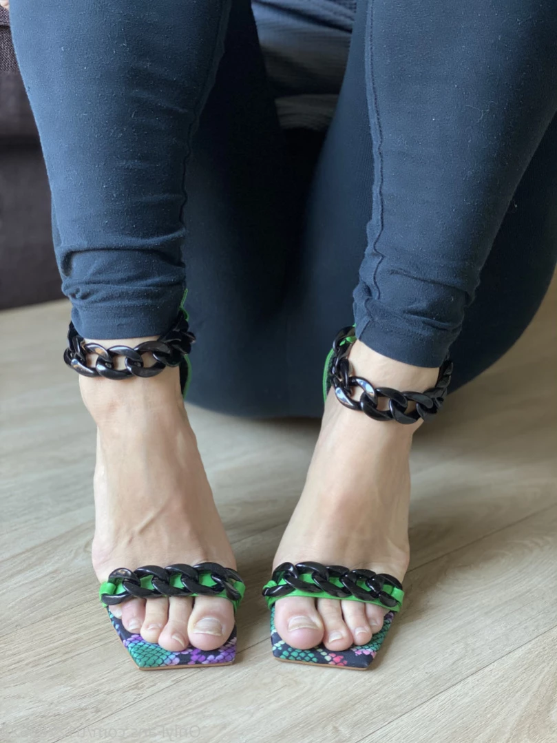 laufrenchfeet Onlyfans leaked photo 12220690 on Hotleaks.tv