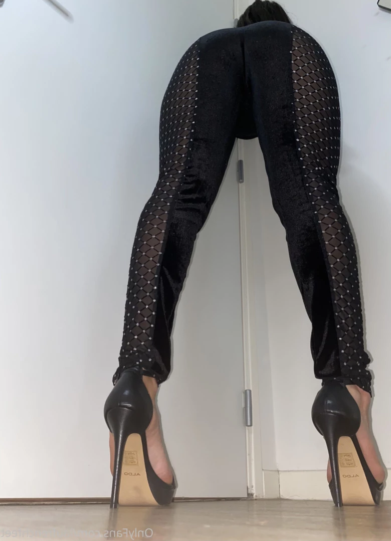laufrenchfeet Onlyfans leaked photo 14516965 on Hotleaks.tv