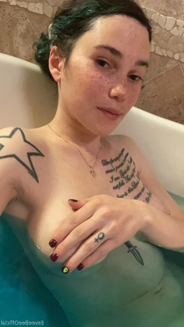 Eevee [ eeveebeesolo ] Onlyfans leaked photo 12162649 on Hotleaks.tv