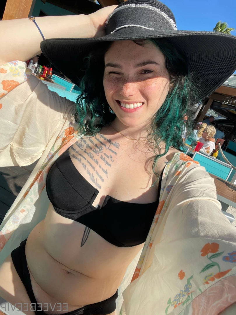 Eevee [ eeveebeesolo ] Onlyfans leaked photo 13730401 on Hotleaks.tv