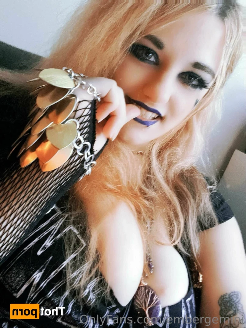 Ember Gemini [ embergemini ] Onlyfans leaked photo 13610548 on Hotleaks.tv