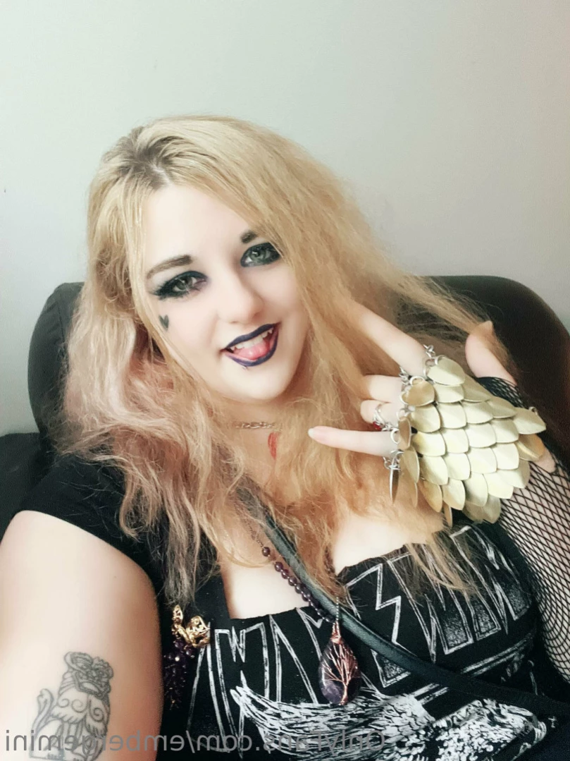 Ember Gemini [ embergemini ] Onlyfans leaked photo 14089753 on Hotleaks.tv