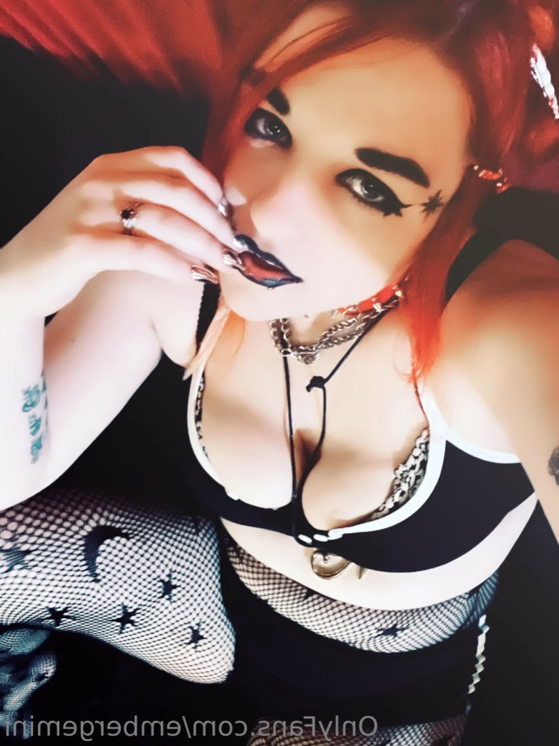 Ember Gemini [ embergemini ] Onlyfans leaked photo 14840993 on Hotleaks.tv