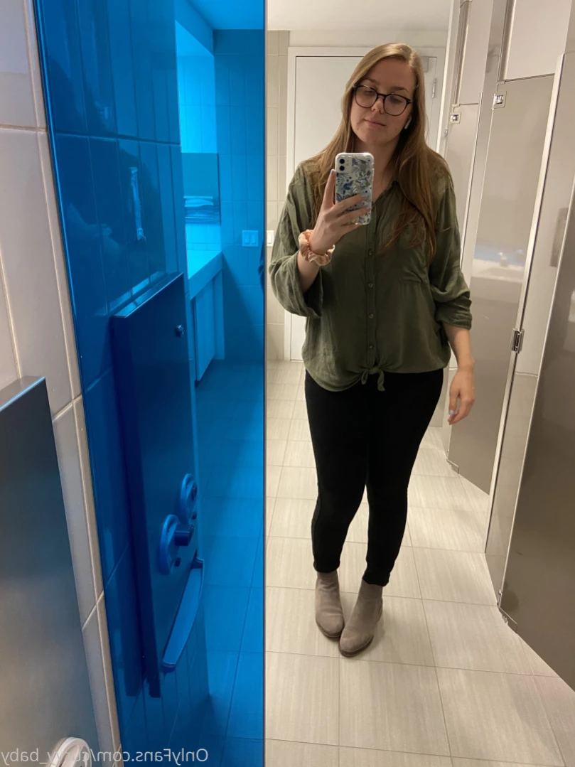 Curvy baby [ curvy_baby ] Onlyfans leaked photo 15901053 on Hotleaks.tv