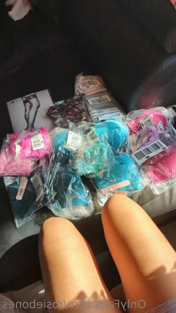 🌹Rosie Bones🦴 [ rosiebones ] Onlyfans leaked photo 12566950 on Hotleaks.tv