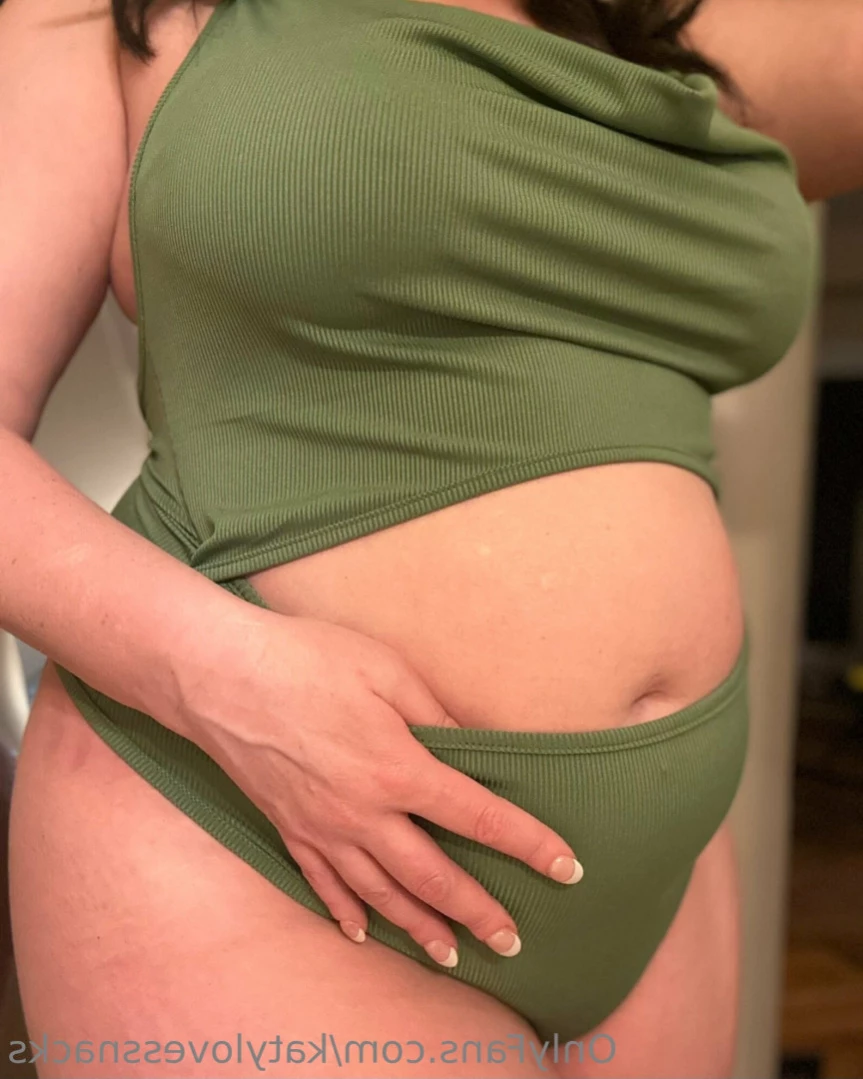 Katy [ katylovessnacks ] Onlyfans leaked photo 11907351 on Hotleaks.tv