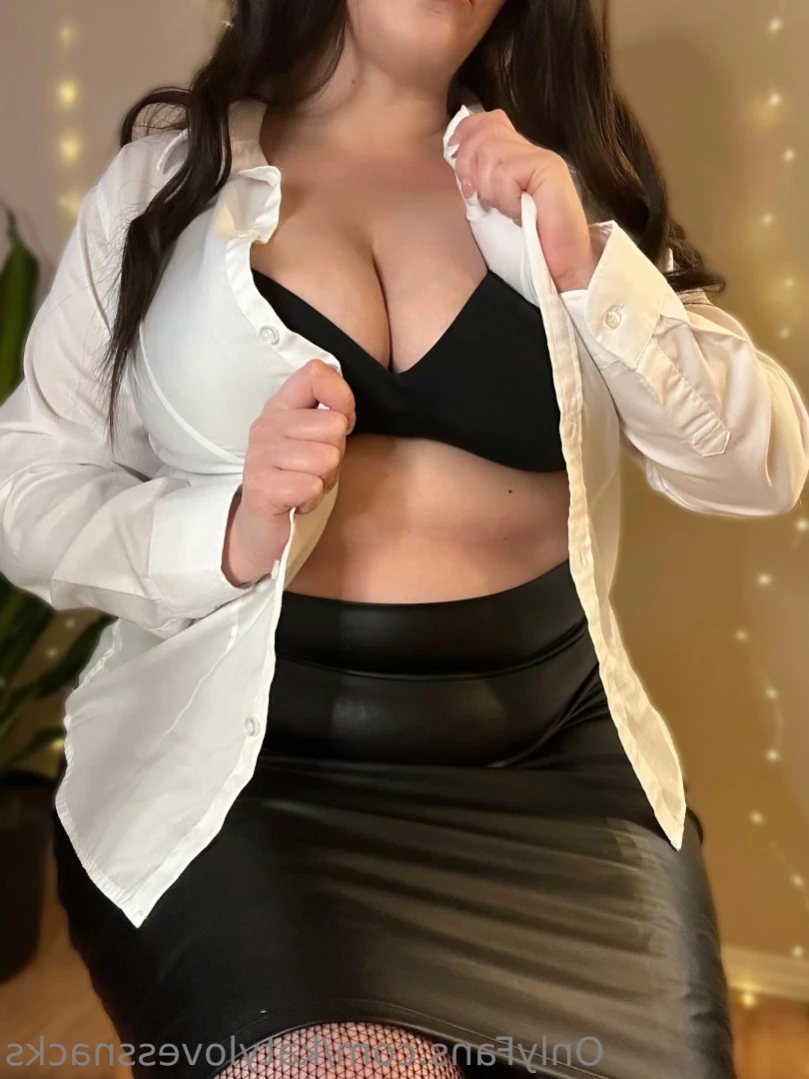 Katy [ katylovessnacks ] Onlyfans leaked photo 12676837 on Hotleaks.tv