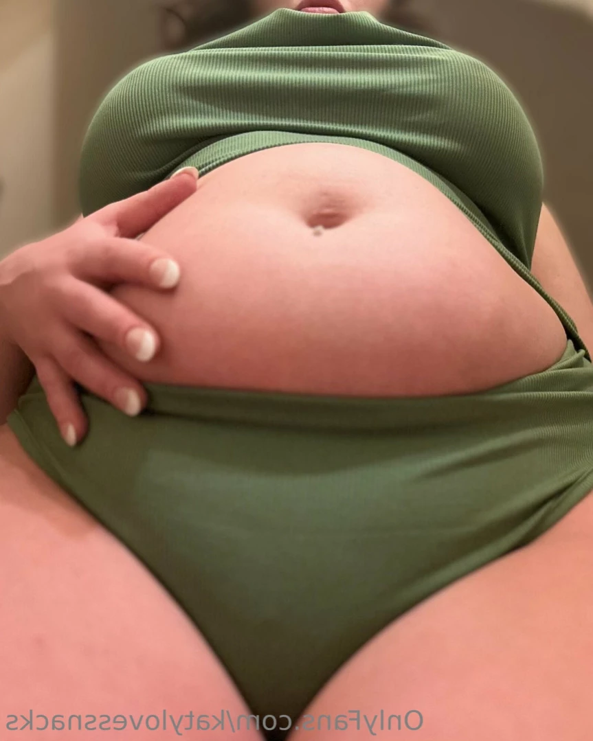 Katy [ katylovessnacks ] Onlyfans leaked photo 15404805 on Hotleaks.tv