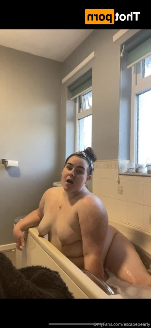 ᴘʀᴇɢɴᴀɴᴛ ᴘᴇᴀʀʟʏ 🍓 [ escapepearly ] Onlyfans leaked photo 12064102 on Hotleaks.tv