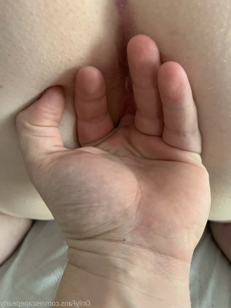ᴘʀᴇɢɴᴀɴᴛ ᴘᴇᴀʀʟʏ 🍓 [ escapepearly ] Onlyfans leaked photo 12903359 on Hotleaks.tv