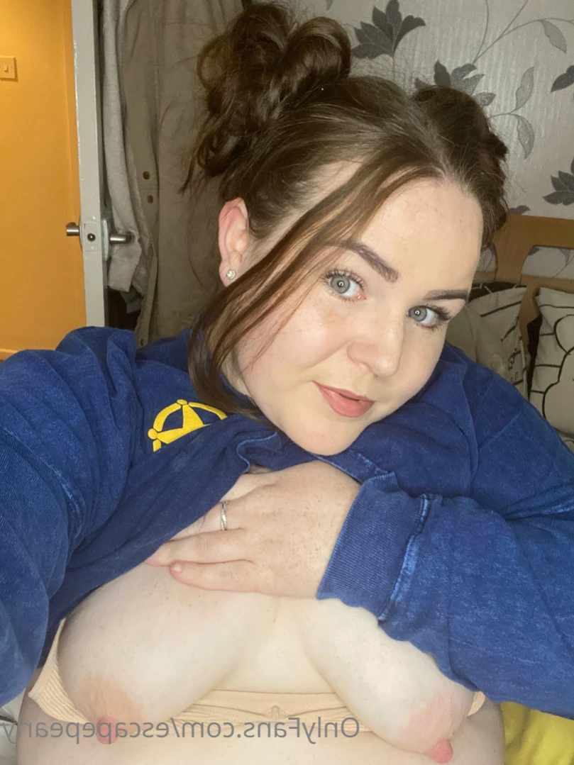 ᴘʀᴇɢɴᴀɴᴛ ᴘᴇᴀʀʟʏ 🍓 [ escapepearly ] Onlyfans leaked photo 13693753 on Hotleaks.tv