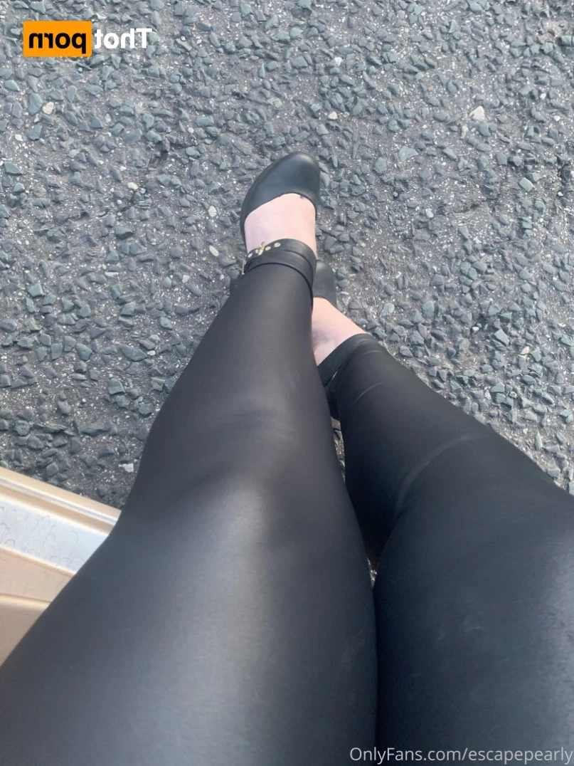ᴘʀᴇɢɴᴀɴᴛ ᴘᴇᴀʀʟʏ 🍓 [ escapepearly ] Onlyfans leaked photo 13694050 on Hotleaks.tv