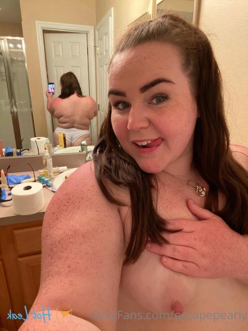 ᴘʀᴇɢɴᴀɴᴛ ᴘᴇᴀʀʟʏ 🍓 [ escapepearly ] Onlyfans leaked photo 13707063 on Hotleaks.tv