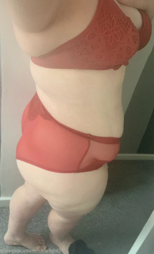 ᴘʀᴇɢɴᴀɴᴛ ᴘᴇᴀʀʟʏ 🍓 [ escapepearly ] Onlyfans leaked photo 13707499 on Hotleaks.tv
