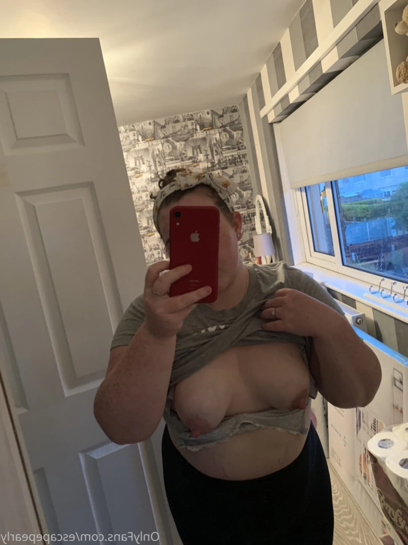 ᴘʀᴇɢɴᴀɴᴛ ᴘᴇᴀʀʟʏ 🍓 [ escapepearly ] Onlyfans leaked photo 13708690 on Hotleaks.tv