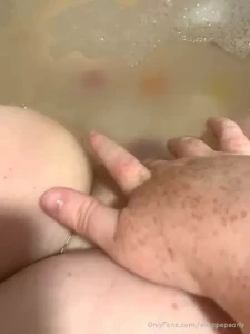 ᴘʀᴇɢɴᴀɴᴛ ᴘᴇᴀʀʟʏ 🍓 [ escapepearly ] Onlyfans leaked video 13723035 on Hotleaks.tv