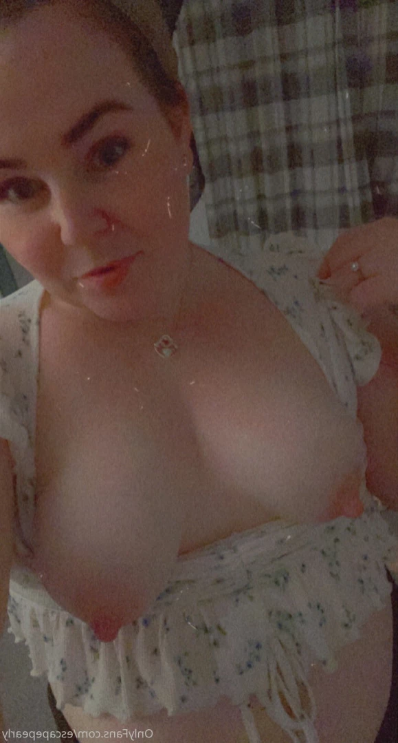 ᴘʀᴇɢɴᴀɴᴛ ᴘᴇᴀʀʟʏ 🍓 [ escapepearly ] Onlyfans leaked photo 13922654 on Hotleaks.tv