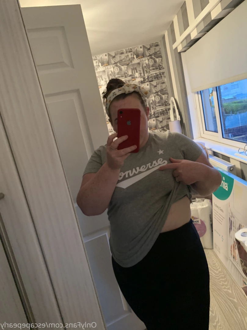ᴘʀᴇɢɴᴀɴᴛ ᴘᴇᴀʀʟʏ 🍓 [ escapepearly ] Onlyfans leaked photo 14083426 on Hotleaks.tv