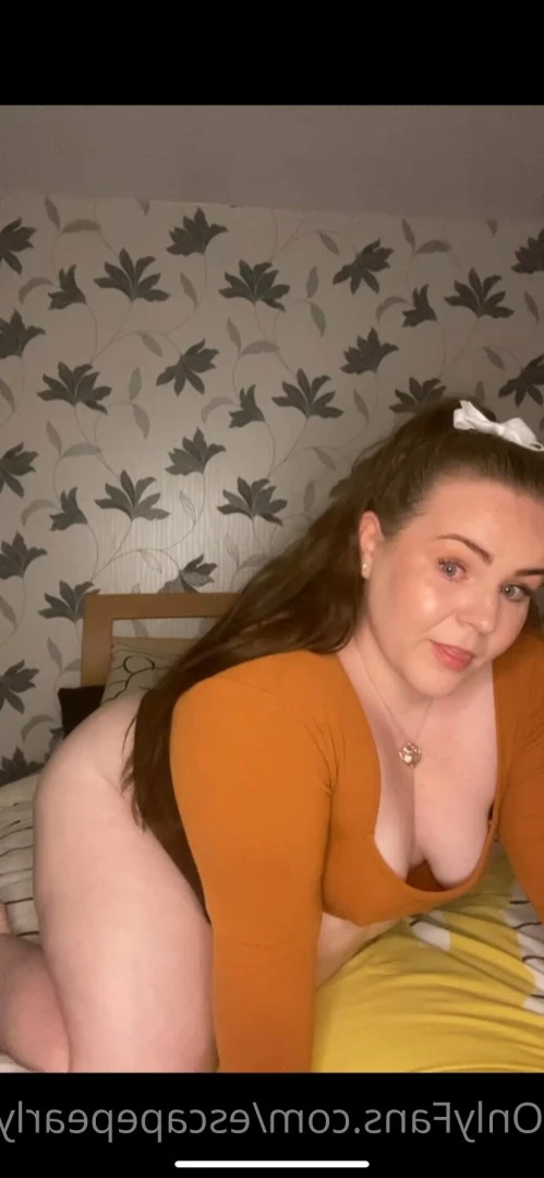 ᴘʀᴇɢɴᴀɴᴛ ᴘᴇᴀʀʟʏ 🍓 [ escapepearly ] Onlyfans leaked photo 14865507 on Hotleaks.tv