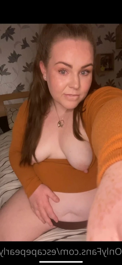 ᴘʀᴇɢɴᴀɴᴛ ᴘᴇᴀʀʟʏ 🍓 [ escapepearly ] Onlyfans leaked photo 14865540 on Hotleaks.tv