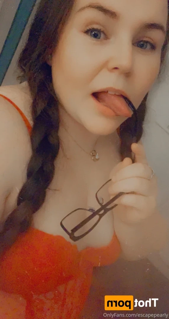 ᴘʀᴇɢɴᴀɴᴛ ᴘᴇᴀʀʟʏ 🍓 [ escapepearly ] Onlyfans leaked photo 15384136 on Hotleaks.tv