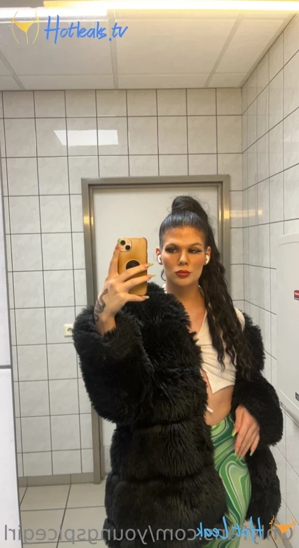 youngspicegirl Onlyfans leaked photo 13244476 on Hotleaks.tv