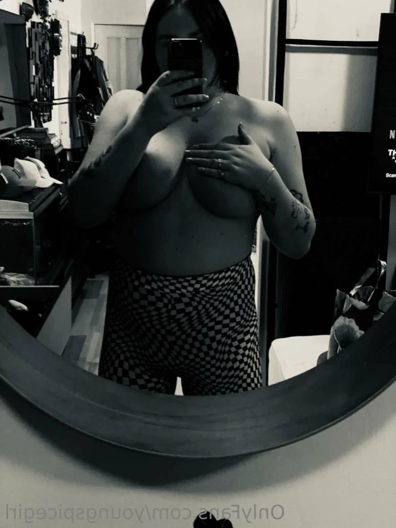 youngspicegirl Onlyfans leaked photo 13244640 on Hotleaks.tv