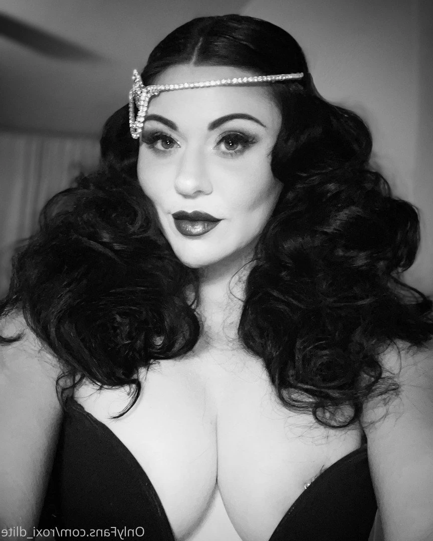 Roxi DLite [ roxi_dlite ] Onlyfans leaked photo 1040497 on Hotleaks.tv