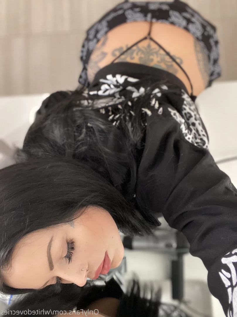 whitedovecries 💋 [ whitedovecries ] Onlyfans leaked photo 12367994 on Hotleaks.tv