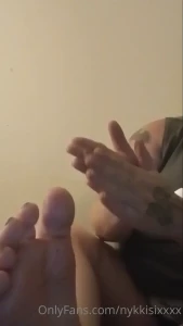 15833143