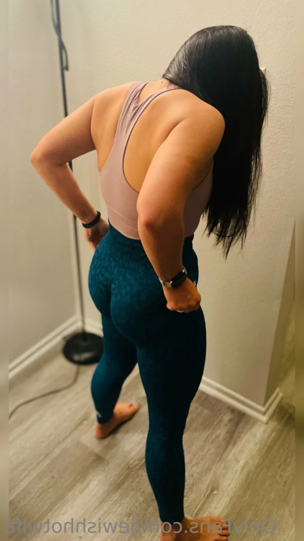 jewishhotwife Onlyfans leaked photo 12855649 on Hotleaks.tv