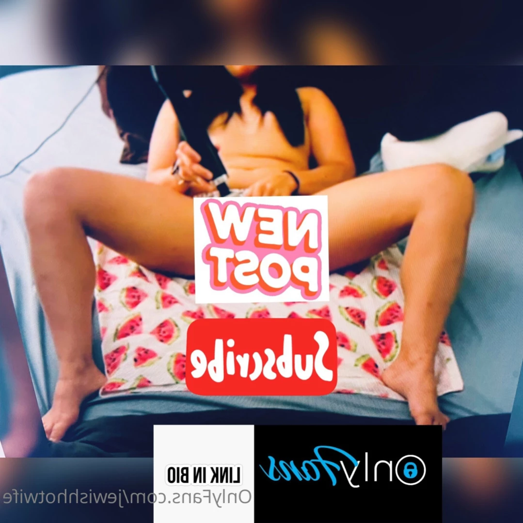 jewishhotwife Onlyfans leaked photo 15756285 on Hotleaks.tv