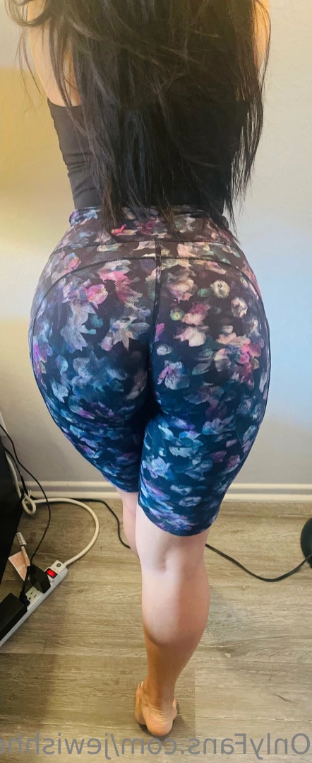 jewishhotwife Onlyfans leaked photo 16140811 on Hotleaks.tv