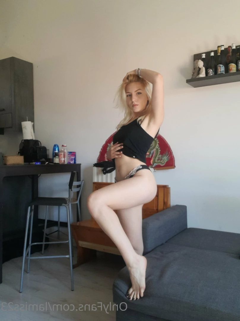 LaaMiss23 [ lamiss23 ] Onlyfans leaked photo 16469400 on Hotleaks.tv