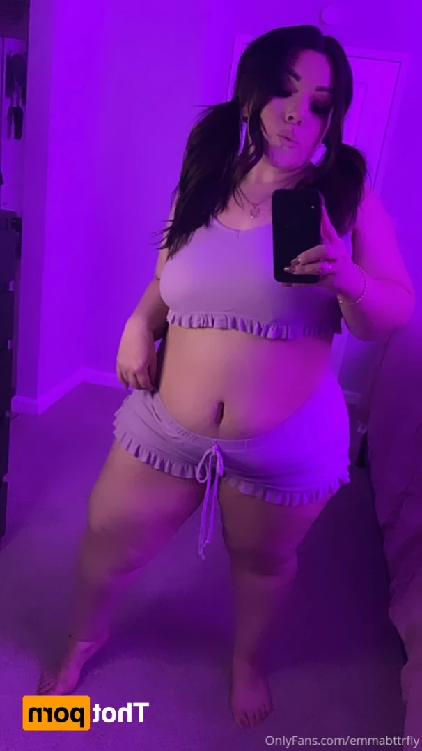 Emma Butterfly 🦋 [ emmabttrfly ] Onlyfans leaked photo 15996933 on Hotleaks.tv