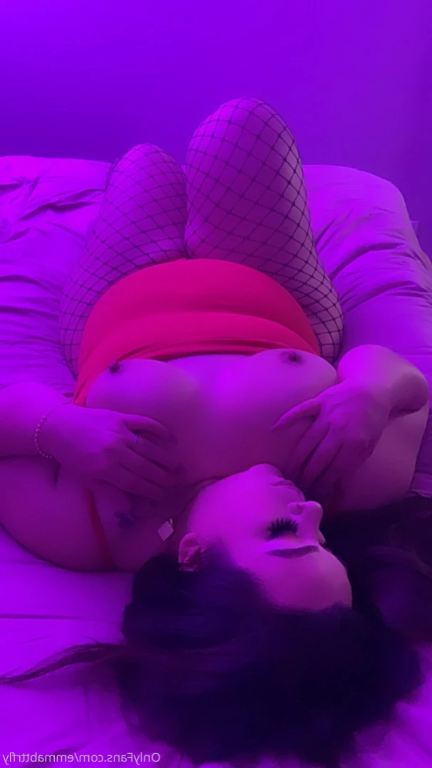 Emma Butterfly 🦋 [ emmabttrfly ] Onlyfans leaked photo 15996949 on Hotleaks.tv