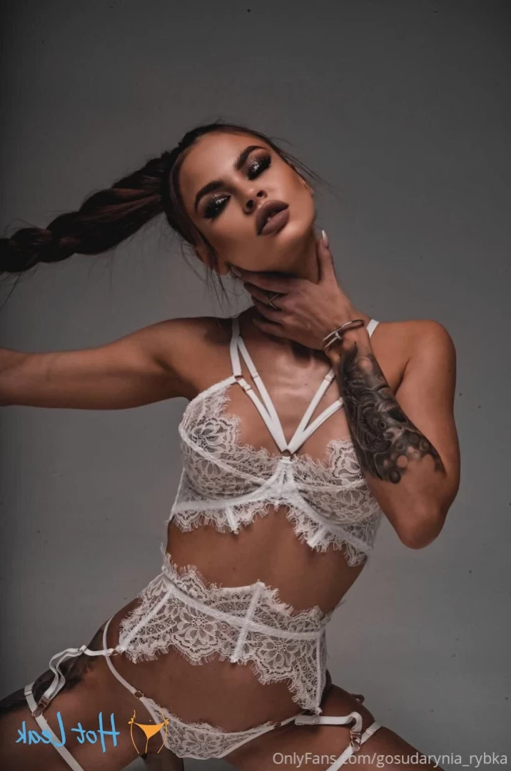 Nastya Rybka [ gosudarynia_rybka ] Onlyfans leaked photo 16365059 on Hotleaks.tv