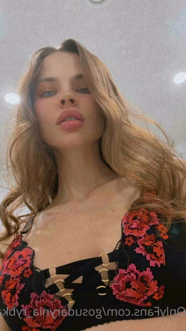 Nastya Rybka [ gosudarynia_rybka ] Onlyfans leaked photo 16365065 on Hotleaks.tv