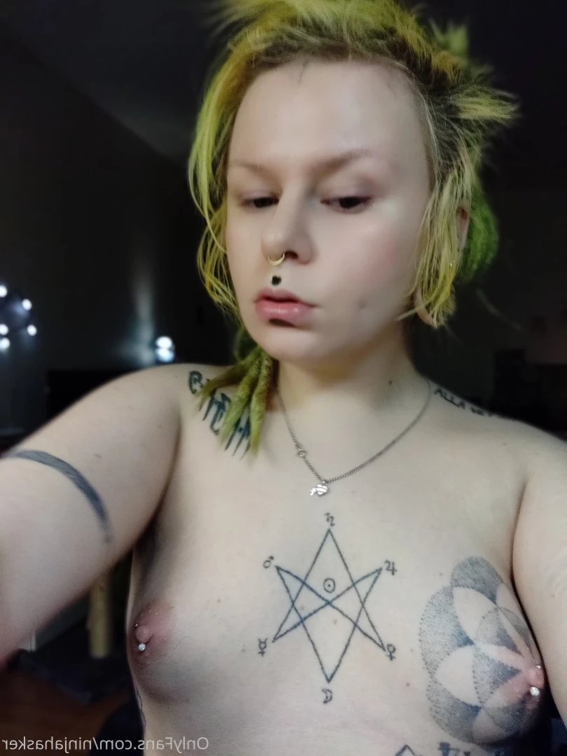 Demon babe [ bitxhcraft ] Onlyfans leaked photo 12918136 on Hotleaks.tv