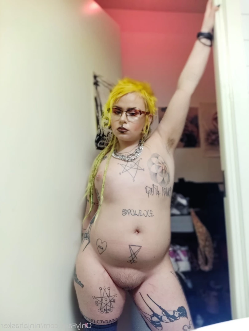Demon babe [ bitxhcraft ] Onlyfans leaked photo 15320713 on Hotleaks.tv