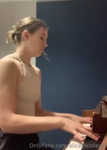 Alice in College [ aliceincollege ] Onlyfans leaked video 12504519 on Hotleaks.tv