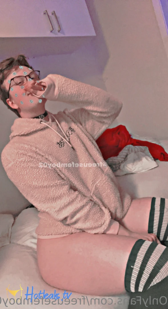 Catboy Seykoツ💜😼 [ freeusefemboy02 ] Onlyfans leaked photo 16006085 on Hotleaks.tv