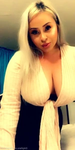 16027885