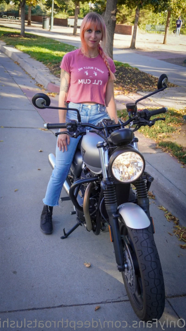 Deepthroat Slushie [ deepthroatslushie ] Onlyfans leaked photo 15034768 on Hotleaks.tv