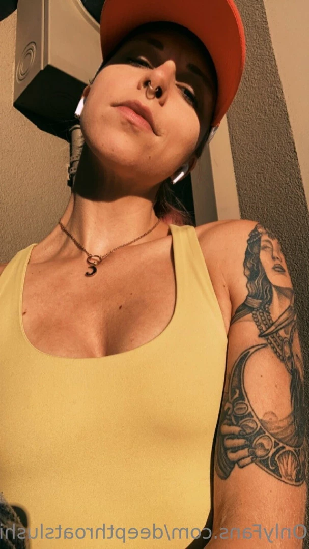 Deepthroat Slushie [ deepthroatslushie ] Onlyfans leaked photo 16430513 on Hotleaks.tv