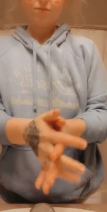 16049735